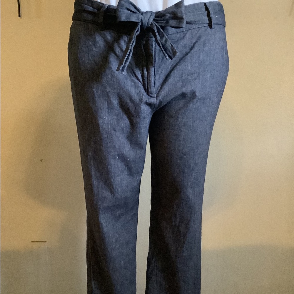 Casual dress slack w/ tie knot